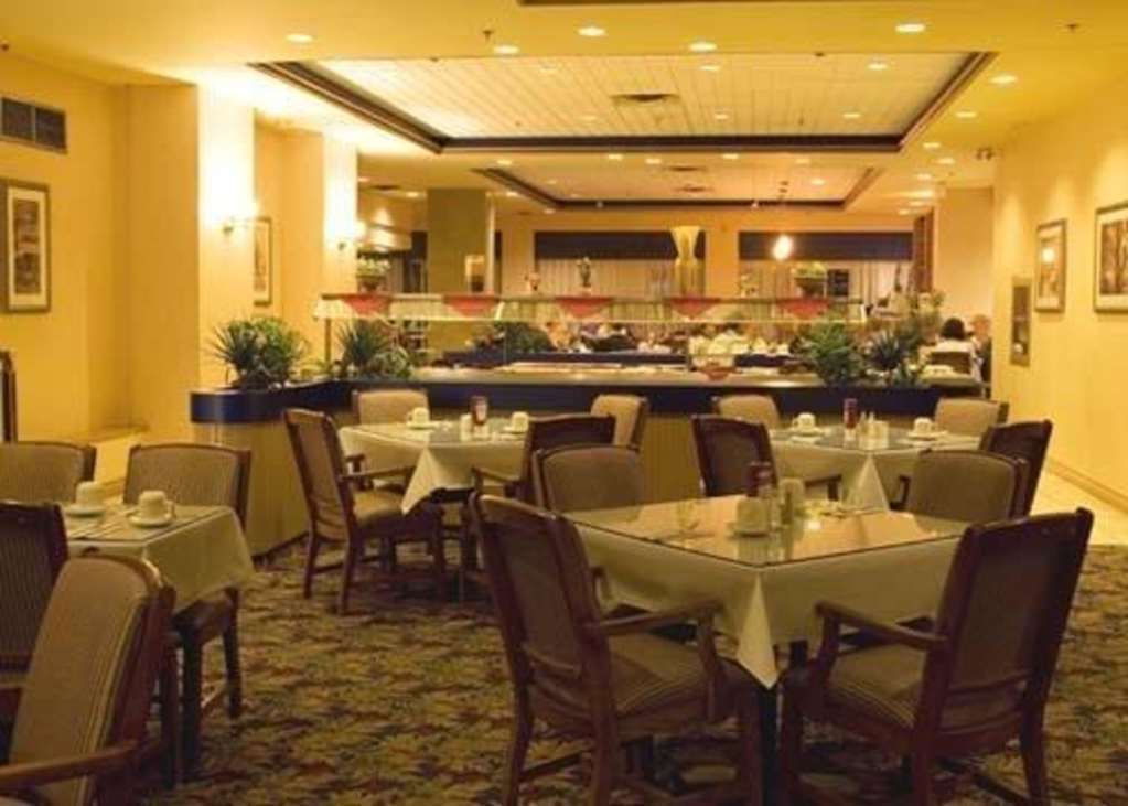 Four Points By Sheraton Toronto Airport East Restoran gambar