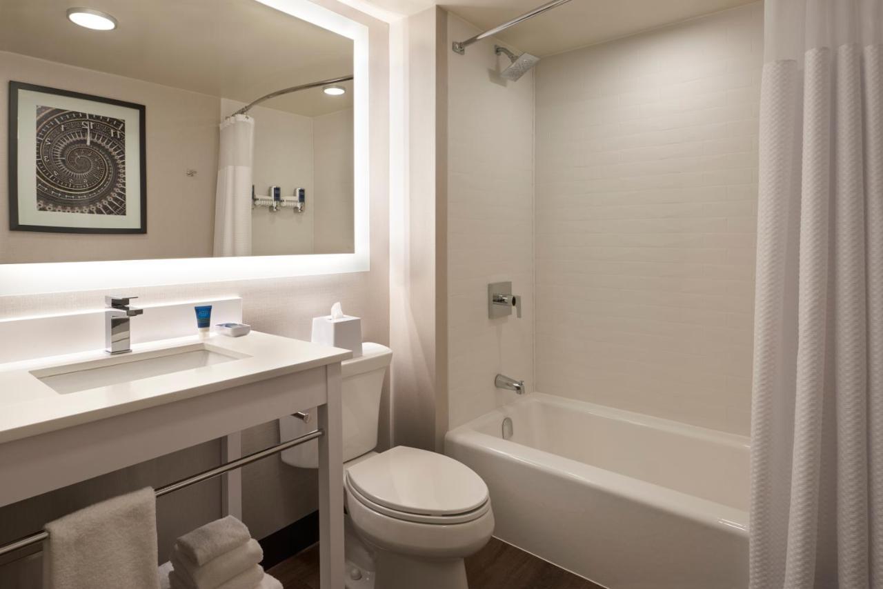 Four Points By Sheraton Toronto Airport East Luaran gambar